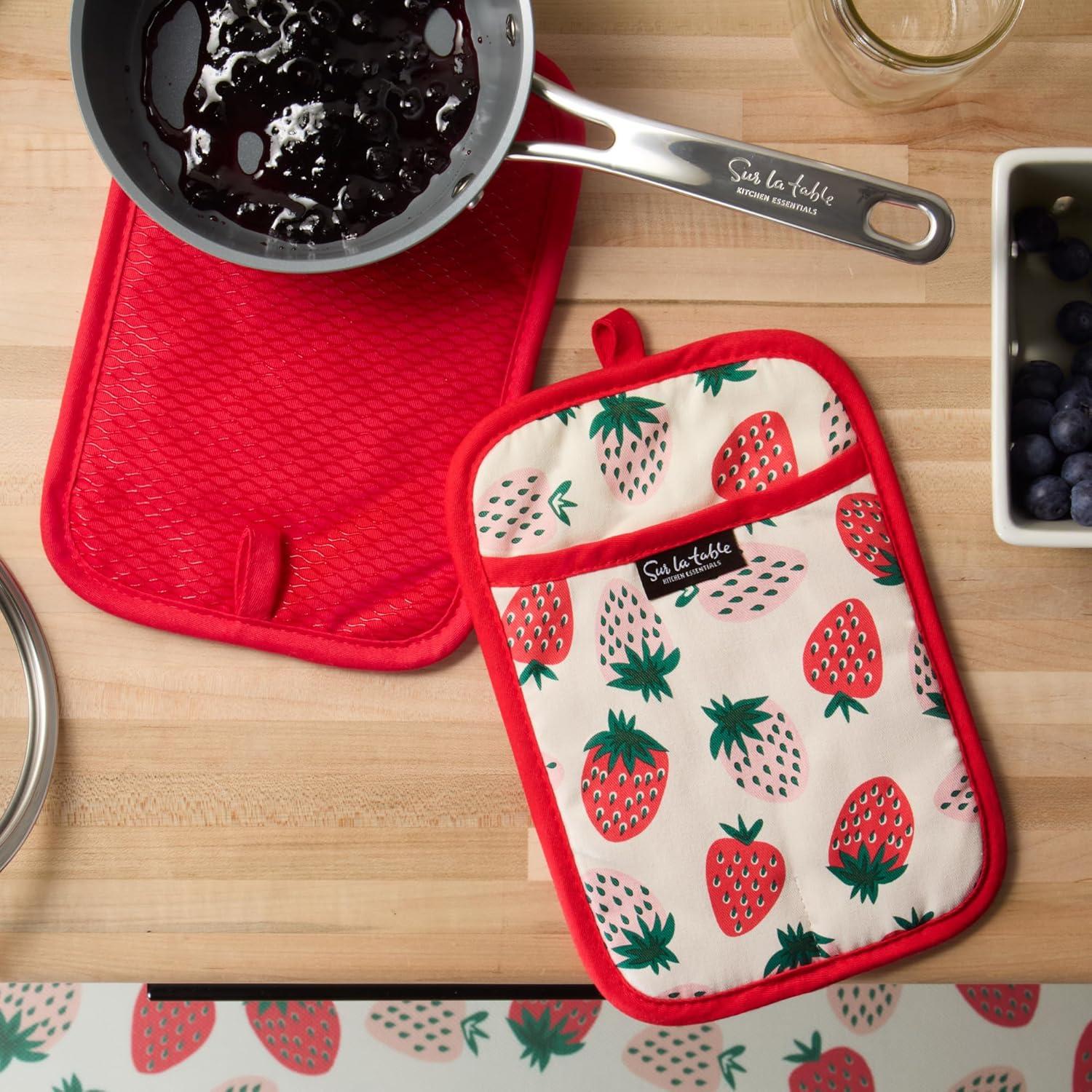 SUR LA Table Kitchen Essentials Fresh Blueberries Fruit Potholder 2-Pack Set, Heat Resistant, 100% Cotton, Flexible Non-Slip Silicone Grip, Blue/White, 7″x10″(Pink/Green/Cream) - view 2